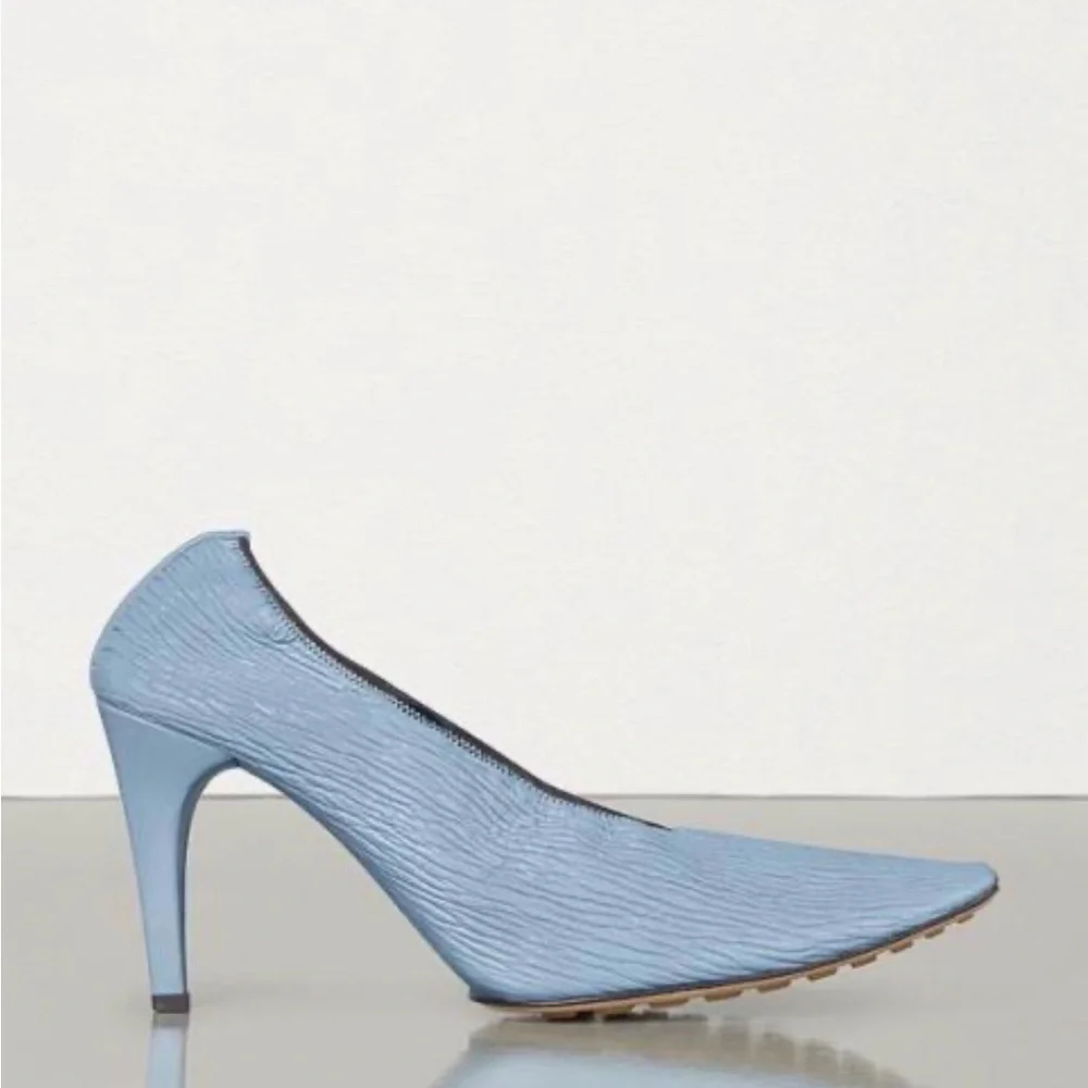 Bottega Veneta Sky Blue Textured Heels - Picture 2 of 5